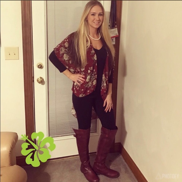 Meet your Posher, Amanda! - Picture 6 of 8